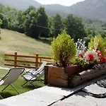 Maison Le Cre 3 * Introd