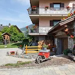 Maison Le Cré 3 * Introd