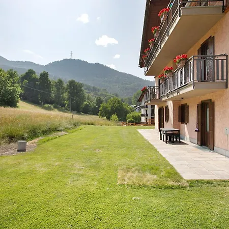 Maison Le Cré 3 * Introd