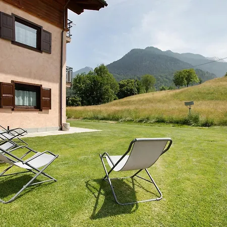 Maison Le Cre 3 * Introd